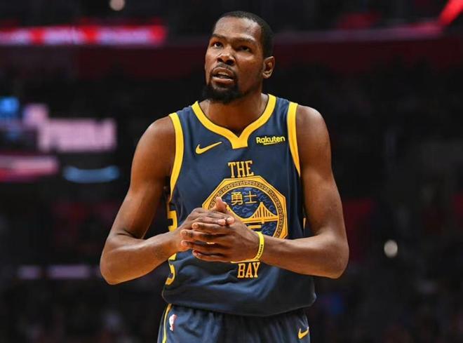 现实中我们 现实中我们